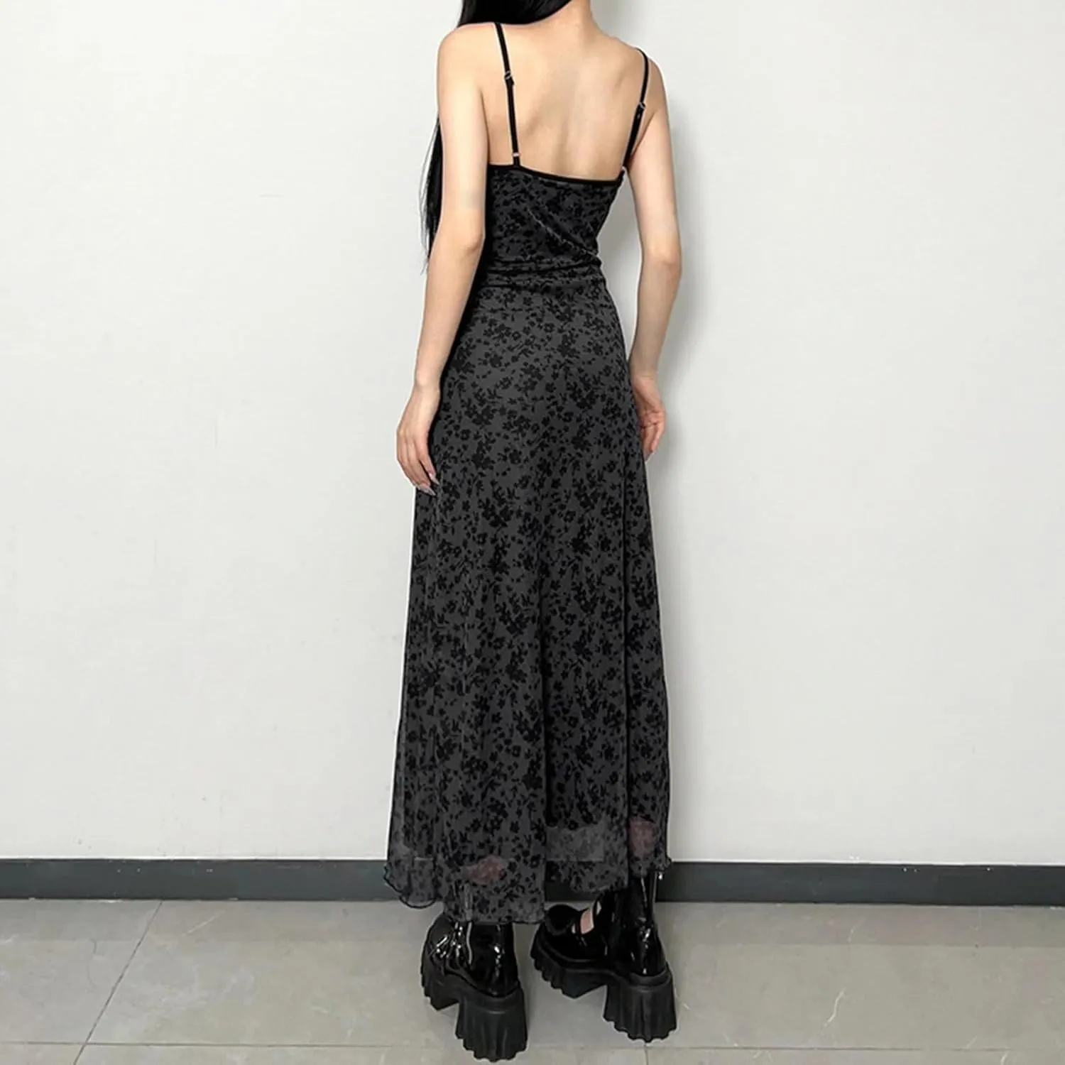 Women's Summer Lace Slip Long Dress Sleeveless Backless Spaghetti Strap Flowy A Line Maxi Dress