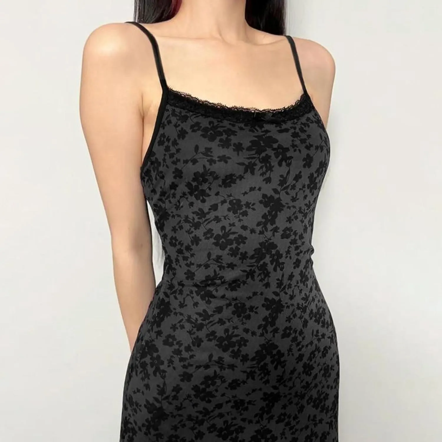 Women's Summer Lace Slip Long Dress Sleeveless Backless Spaghetti Strap Flowy A Line Maxi Dress