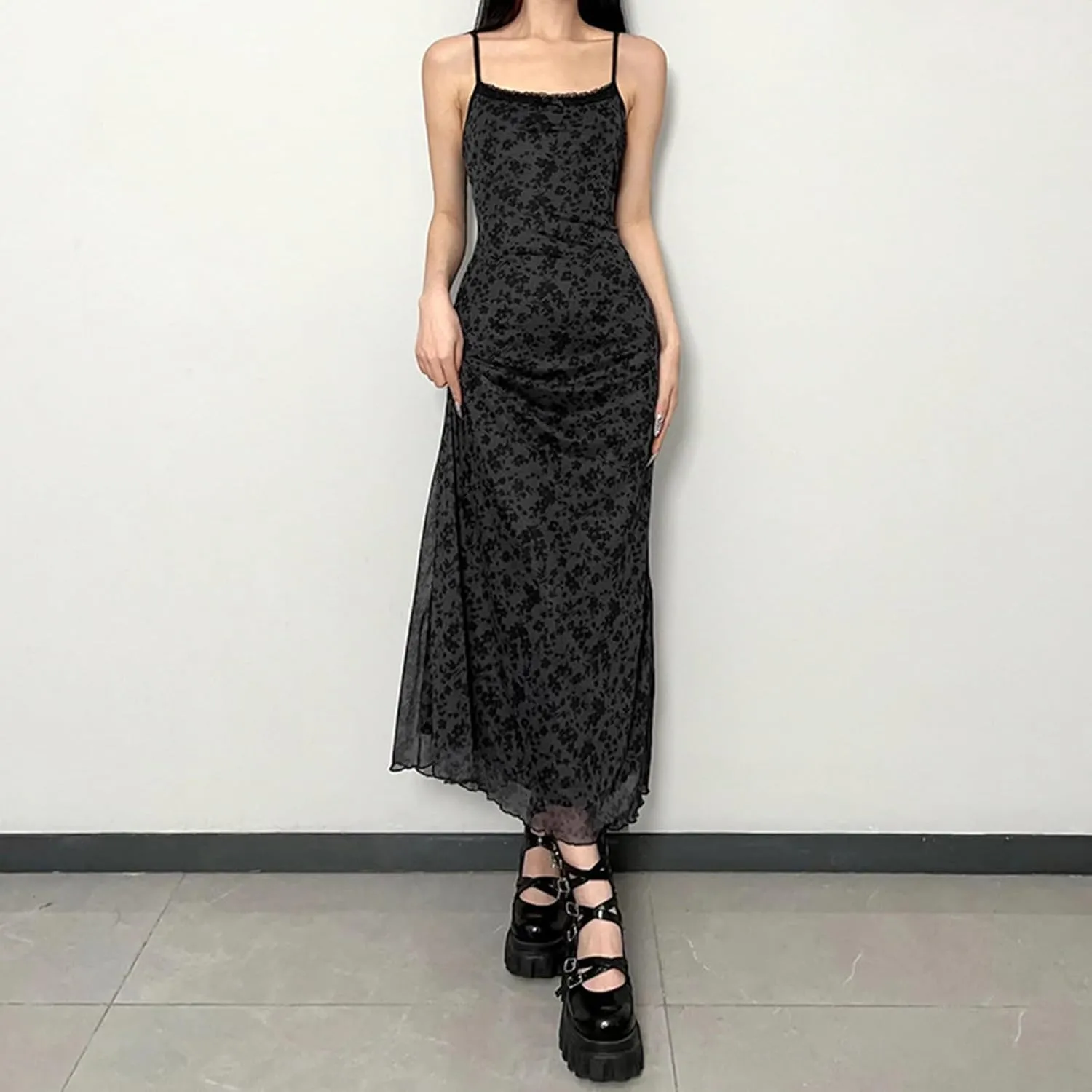 Women's Summer Lace Slip Long Dress Sleeveless Backless Spaghetti Strap Flowy A Line Maxi Dress
